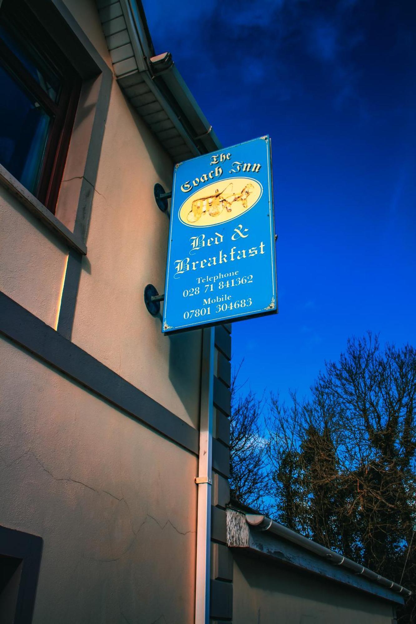 The Coach Inn สตราแบน ภายนอก รูปภาพ