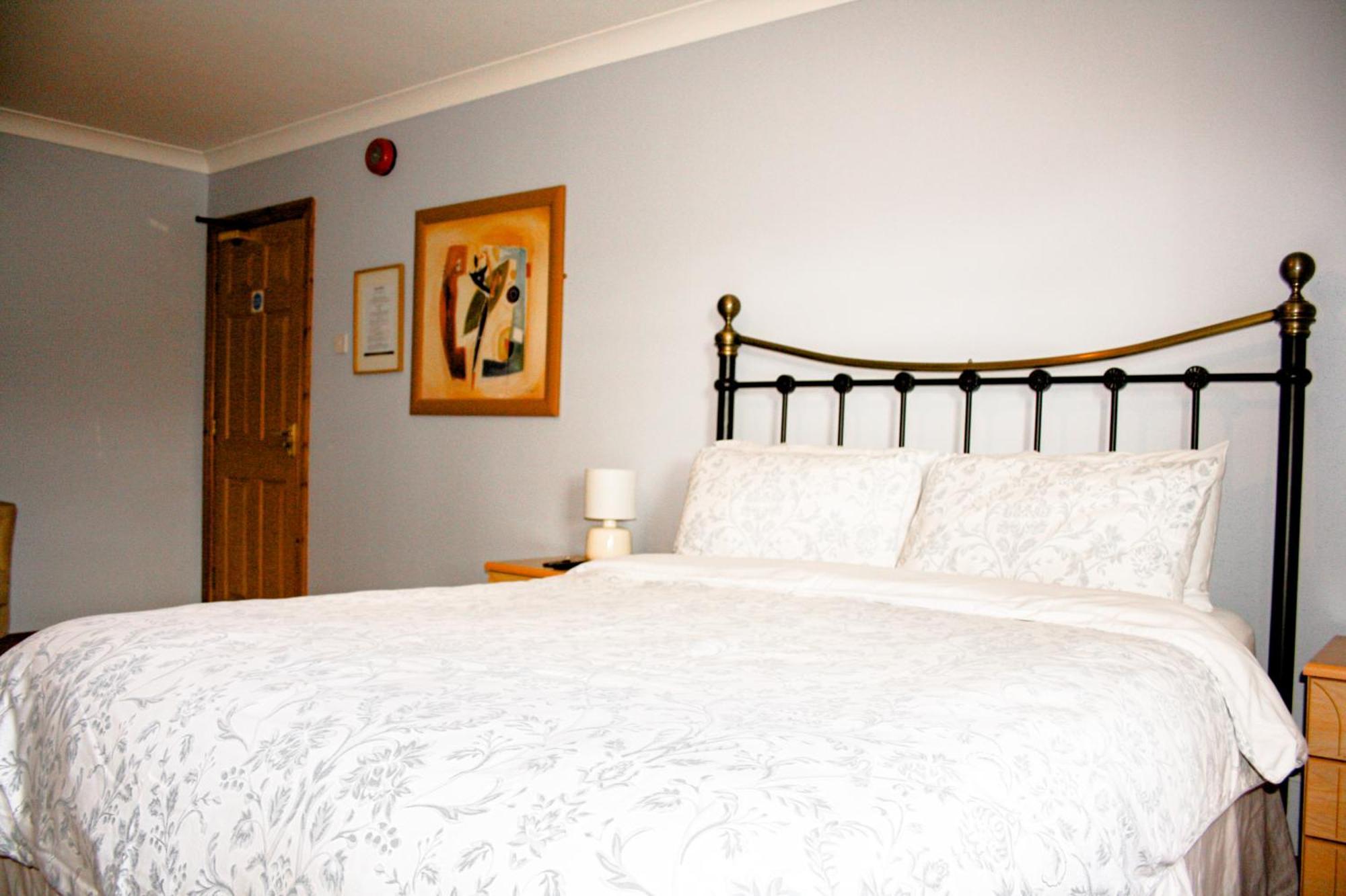 The Coach Inn สตราแบน ภายนอก รูปภาพ