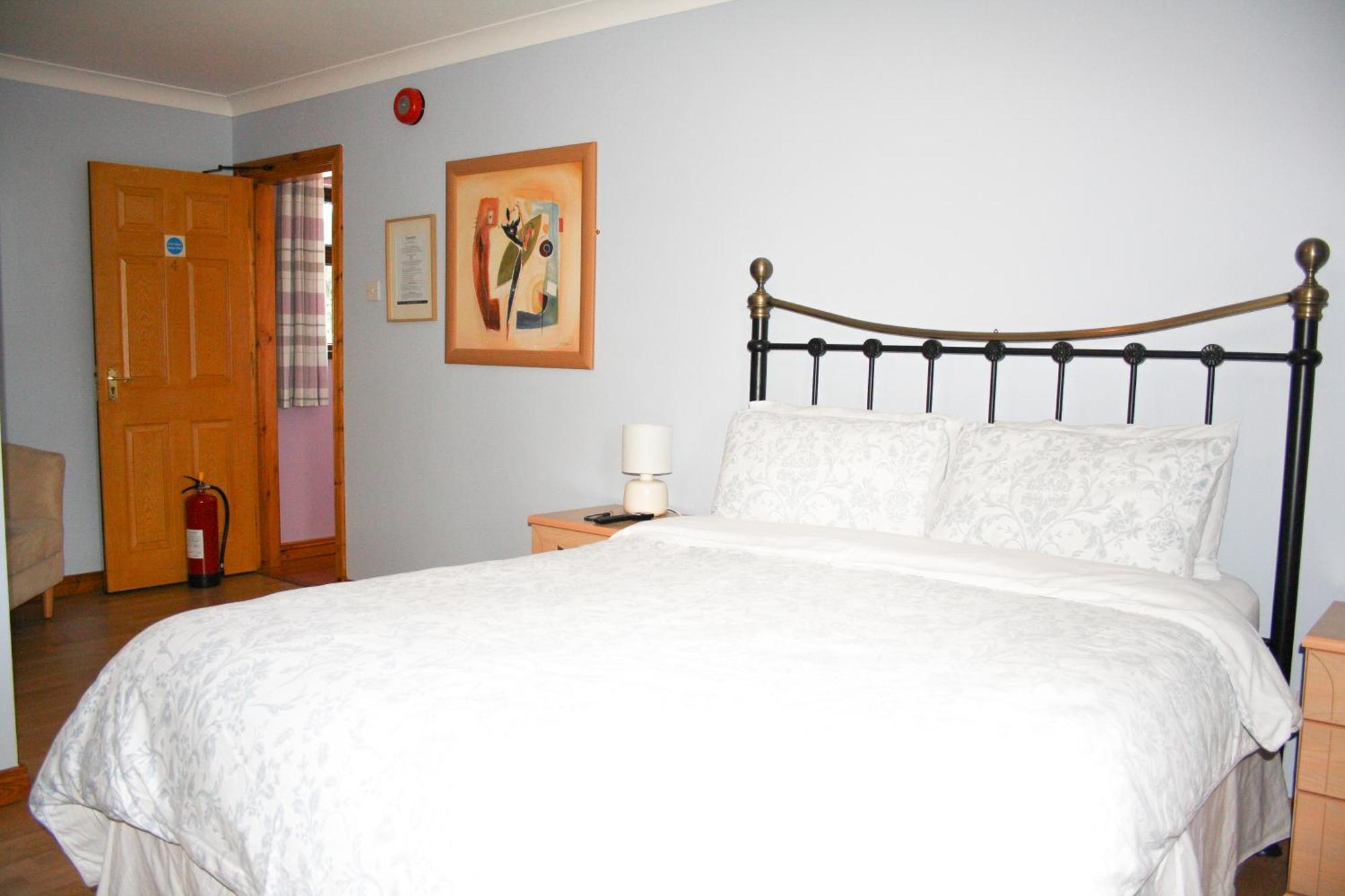 The Coach Inn สตราแบน ภายนอก รูปภาพ