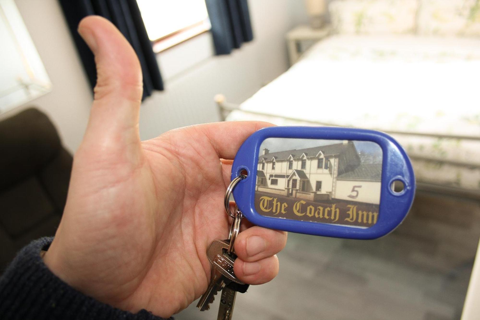 The Coach Inn สตราแบน ภายนอก รูปภาพ
